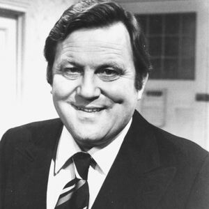 Terry Scott.jpg