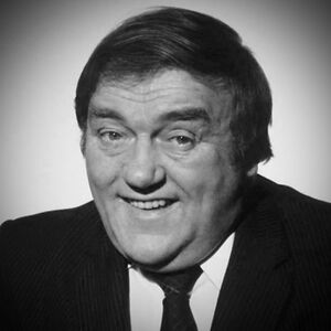 Les Dawson.jpg